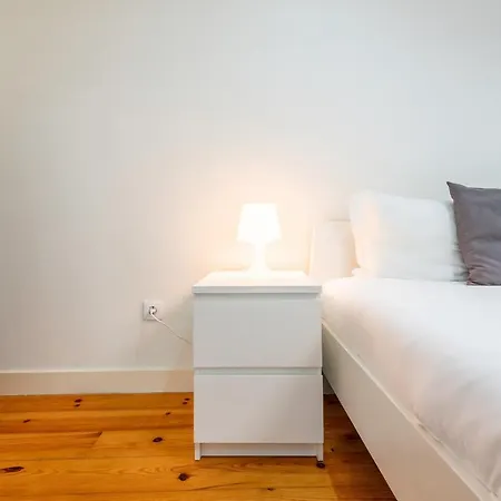 Otel Guestready - Into Grace 5 *